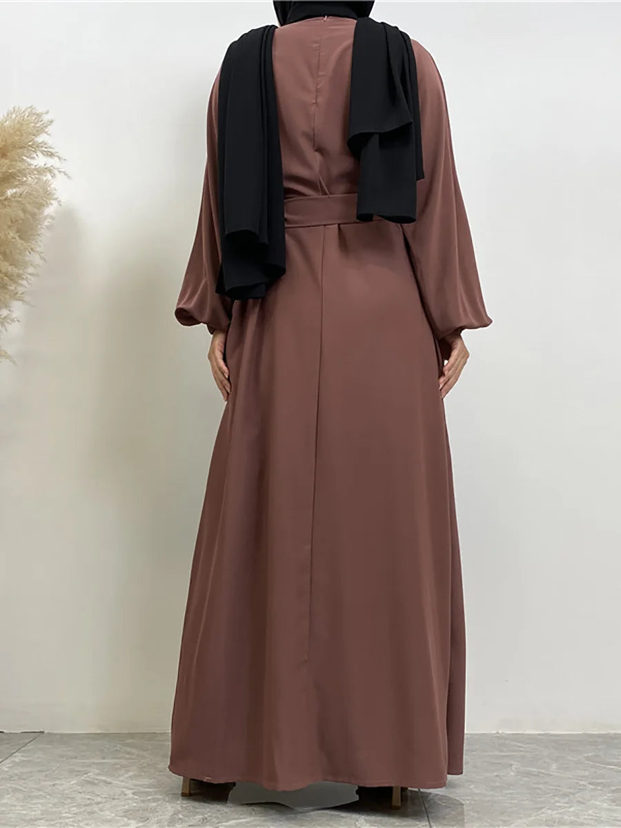 Elegant Abaya Dress with Pockets - Regular Fit Robe