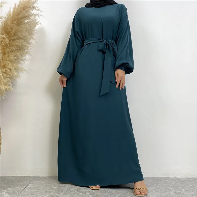 Elegant Abaya Dress with Pockets - Regular Fit Robe