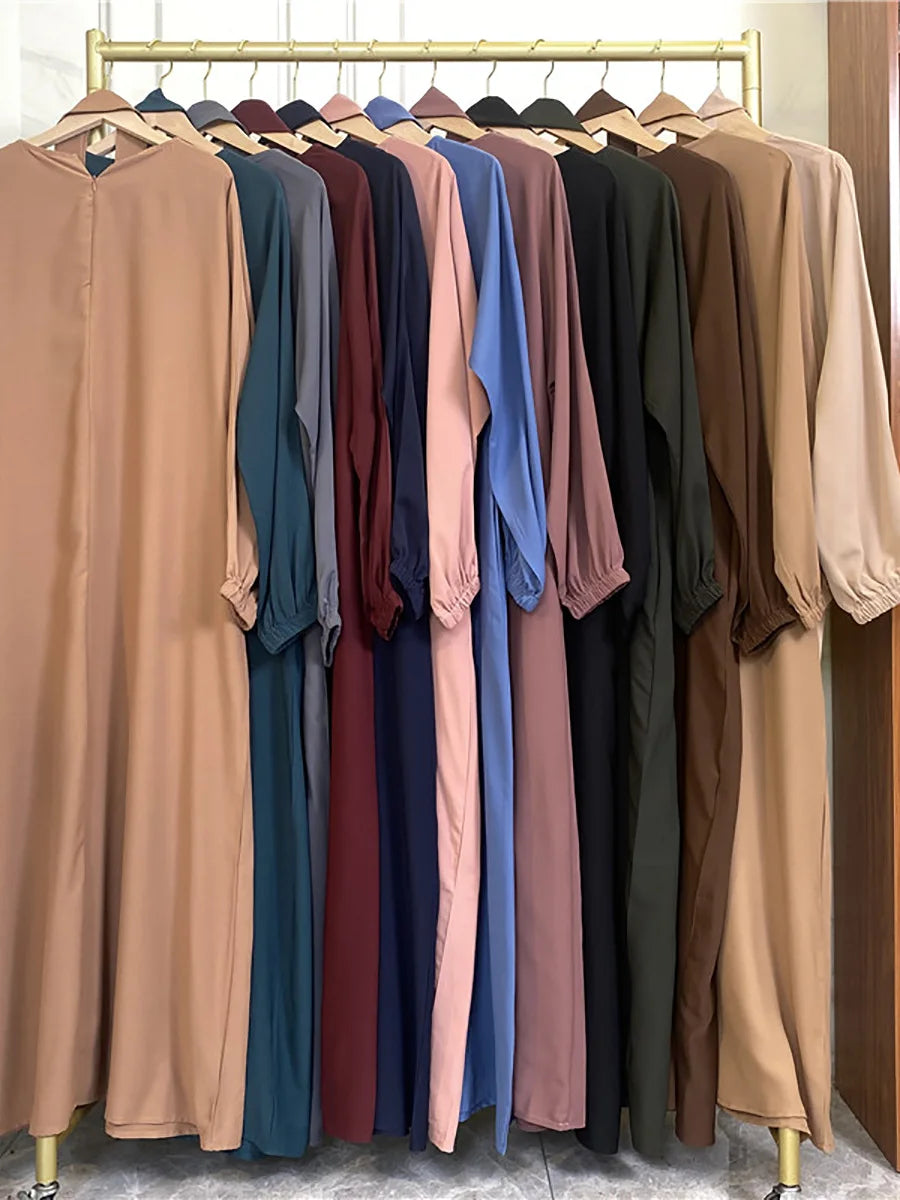 Elegant Abaya Dress with Pockets - Regular Fit Robe