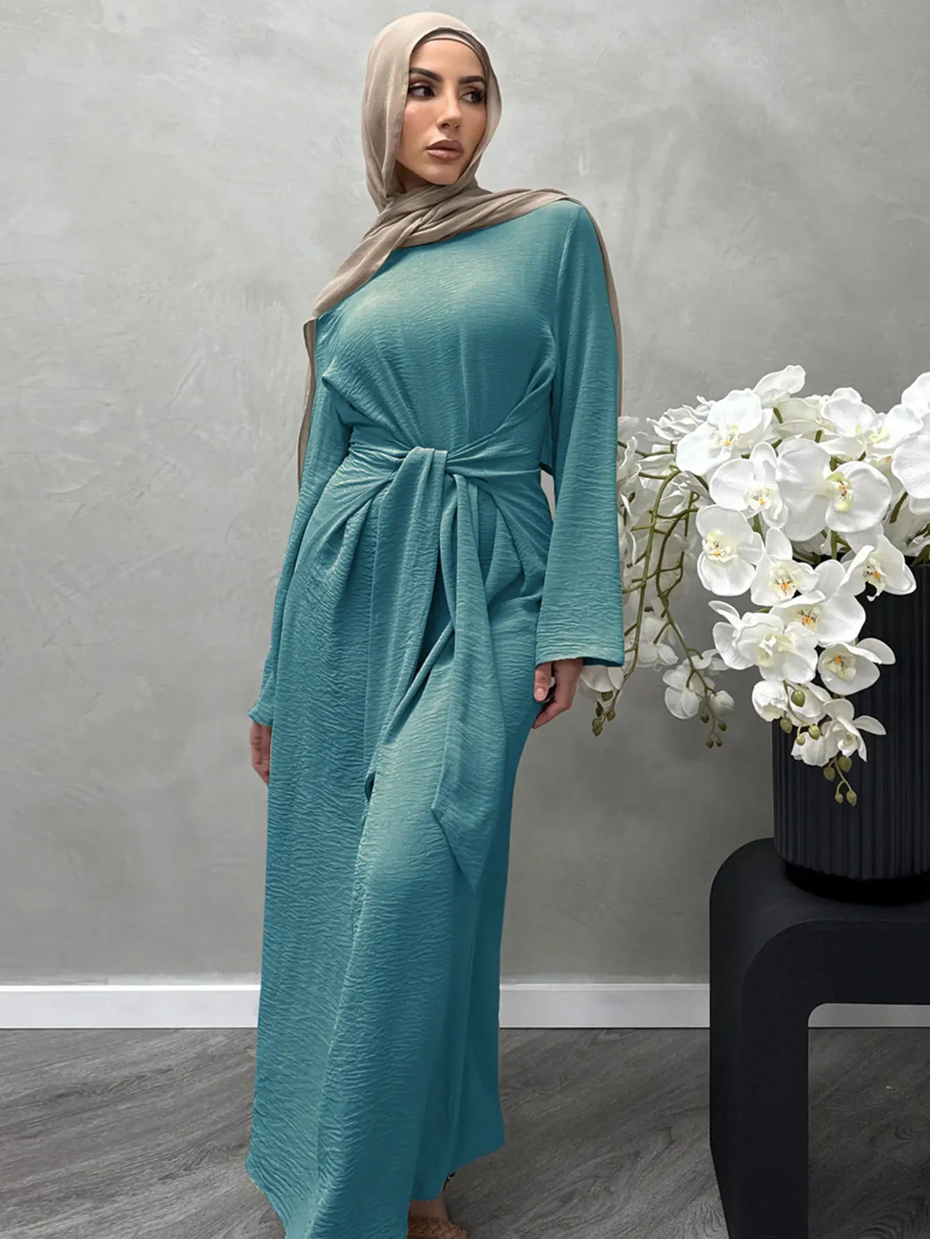 Plain Long Sleeve Abaya - Traditional Loose Fit Robe