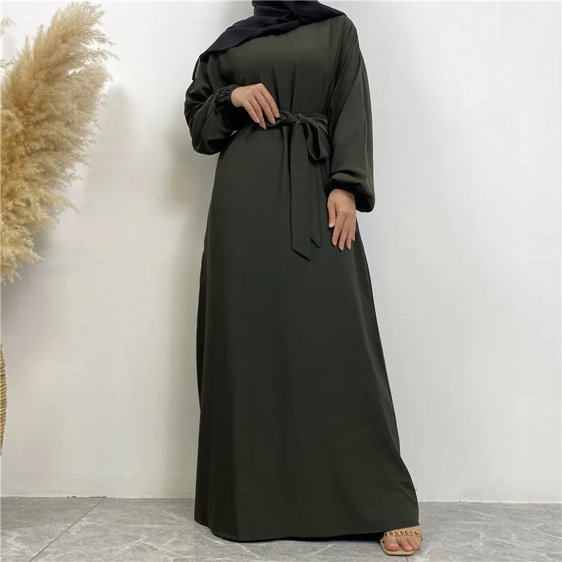 Elegant Abaya Dress with Pockets - Regular Fit Robe