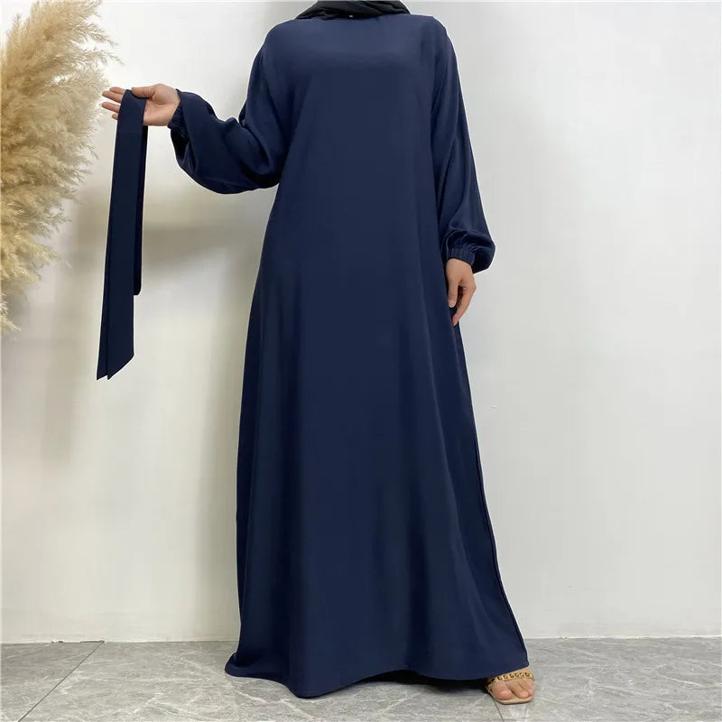 Elegant Abaya Dress with Pockets - Regular Fit Robe