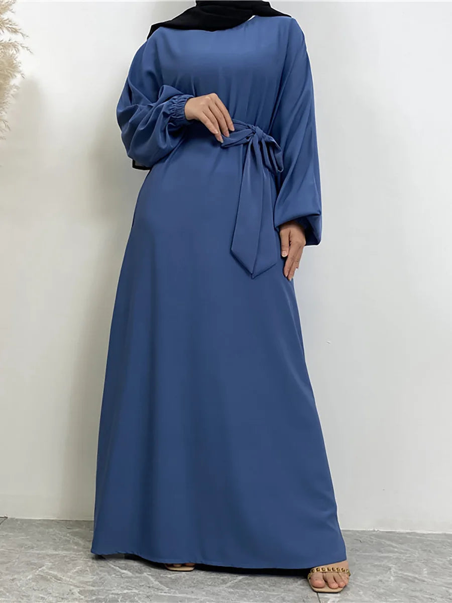 Elegant Abaya Dress with Pockets - Regular Fit Robe