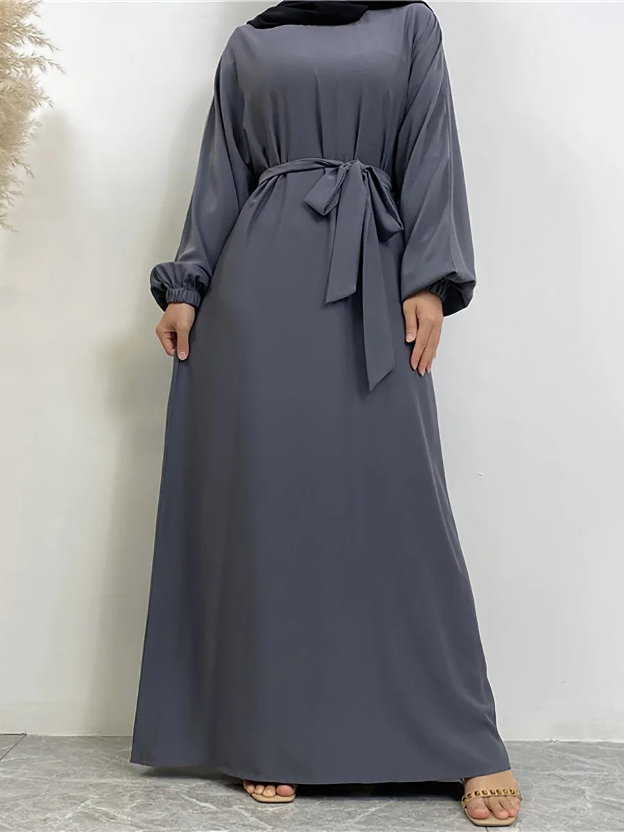 Elegant Abaya Dress with Pockets - Regular Fit Robe