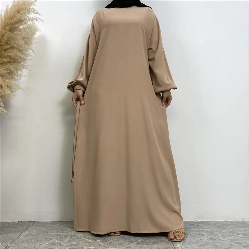 Elegant Abaya Dress with Pockets - Regular Fit Robe