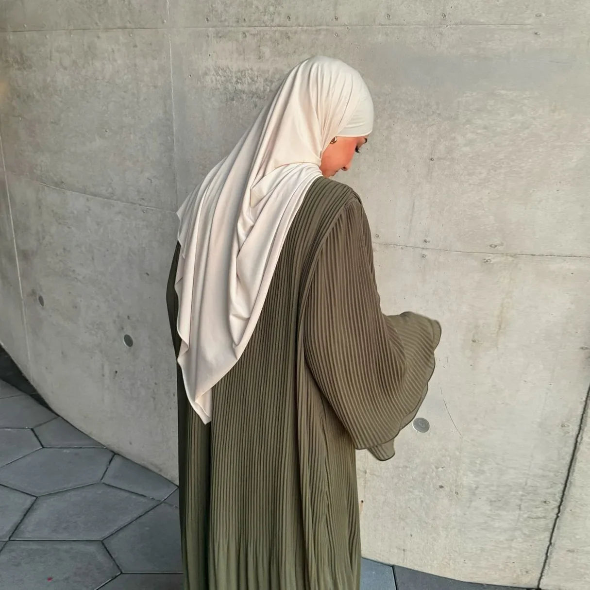 Pleated Flare Sleeve Abaya - Elegant Party Dress