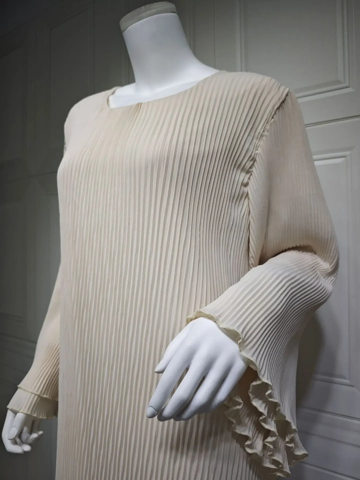 Pleated Flare Sleeve Abaya - Elegant Party Dress