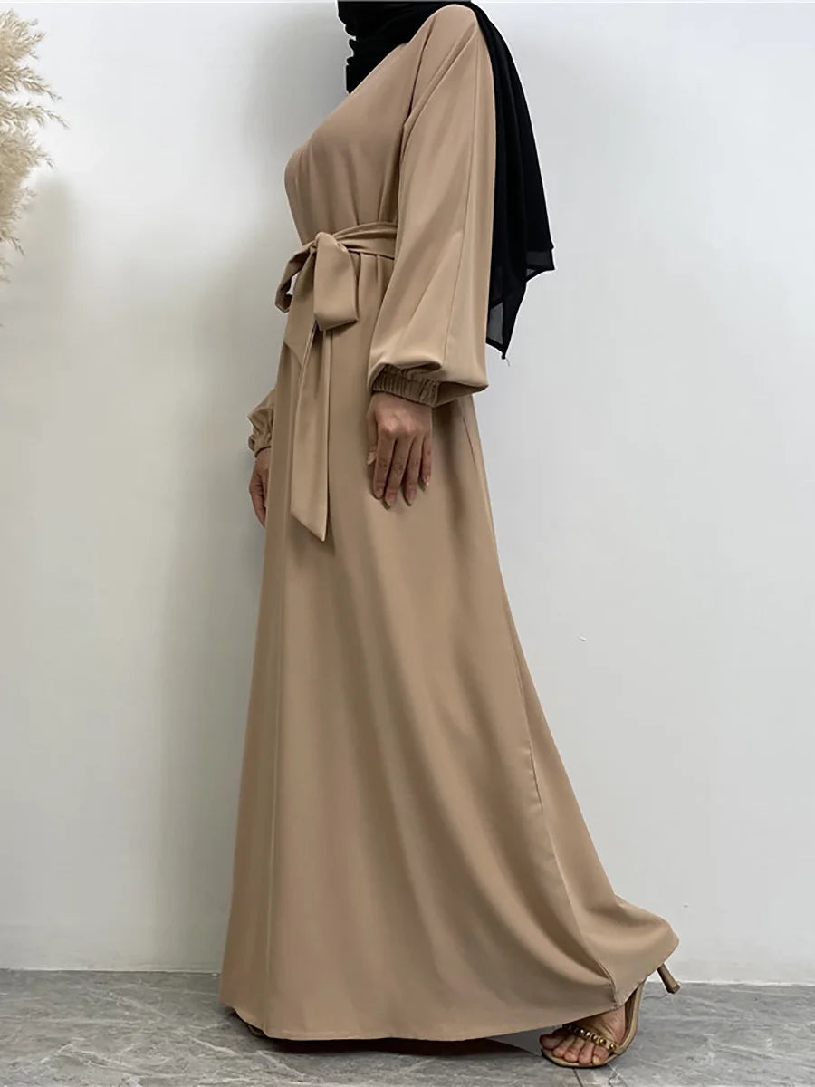 Elegant Abaya Dress with Pockets - Regular Fit Robe