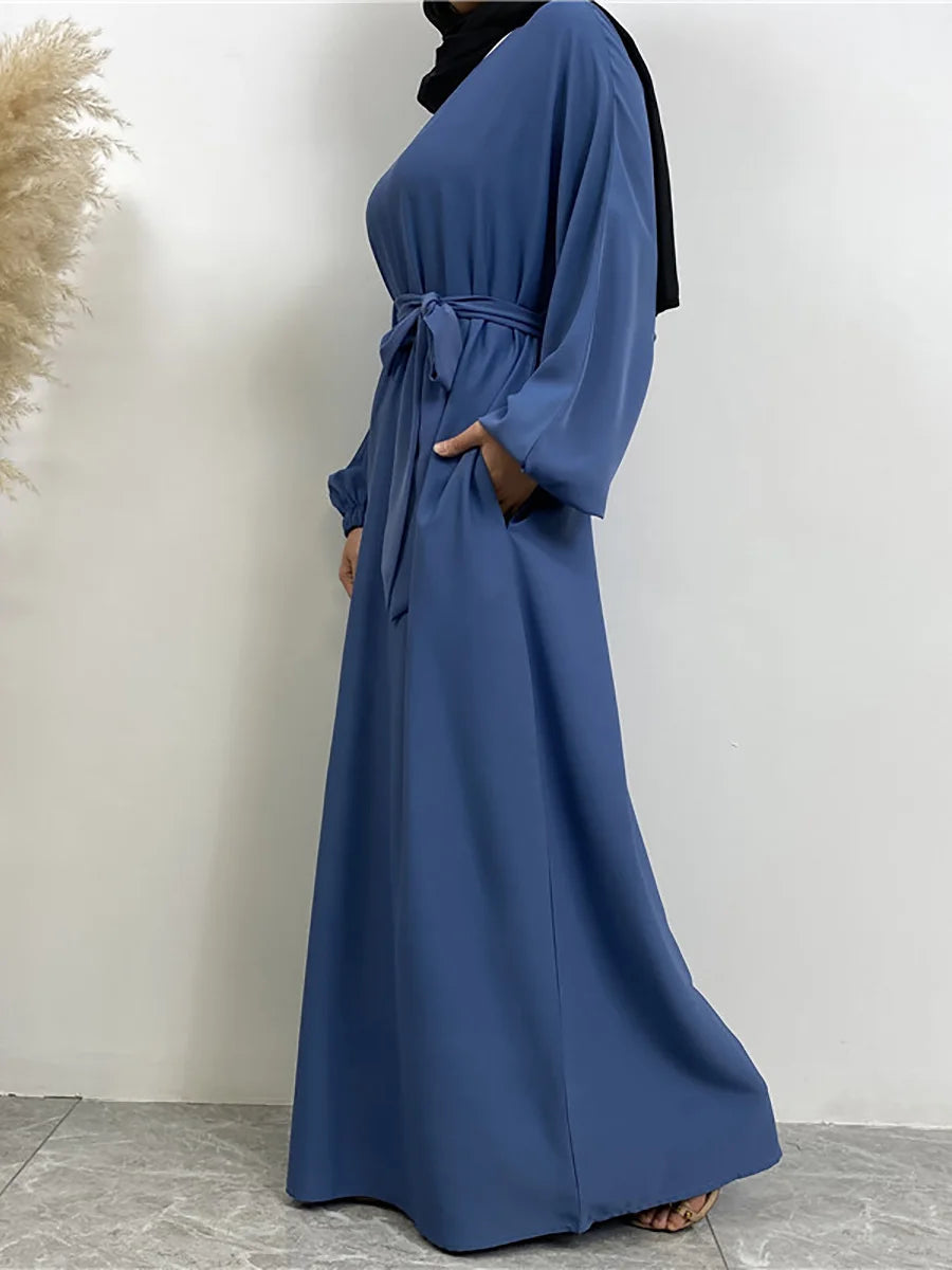 Elegant Abaya Dress with Pockets - Regular Fit Robe
