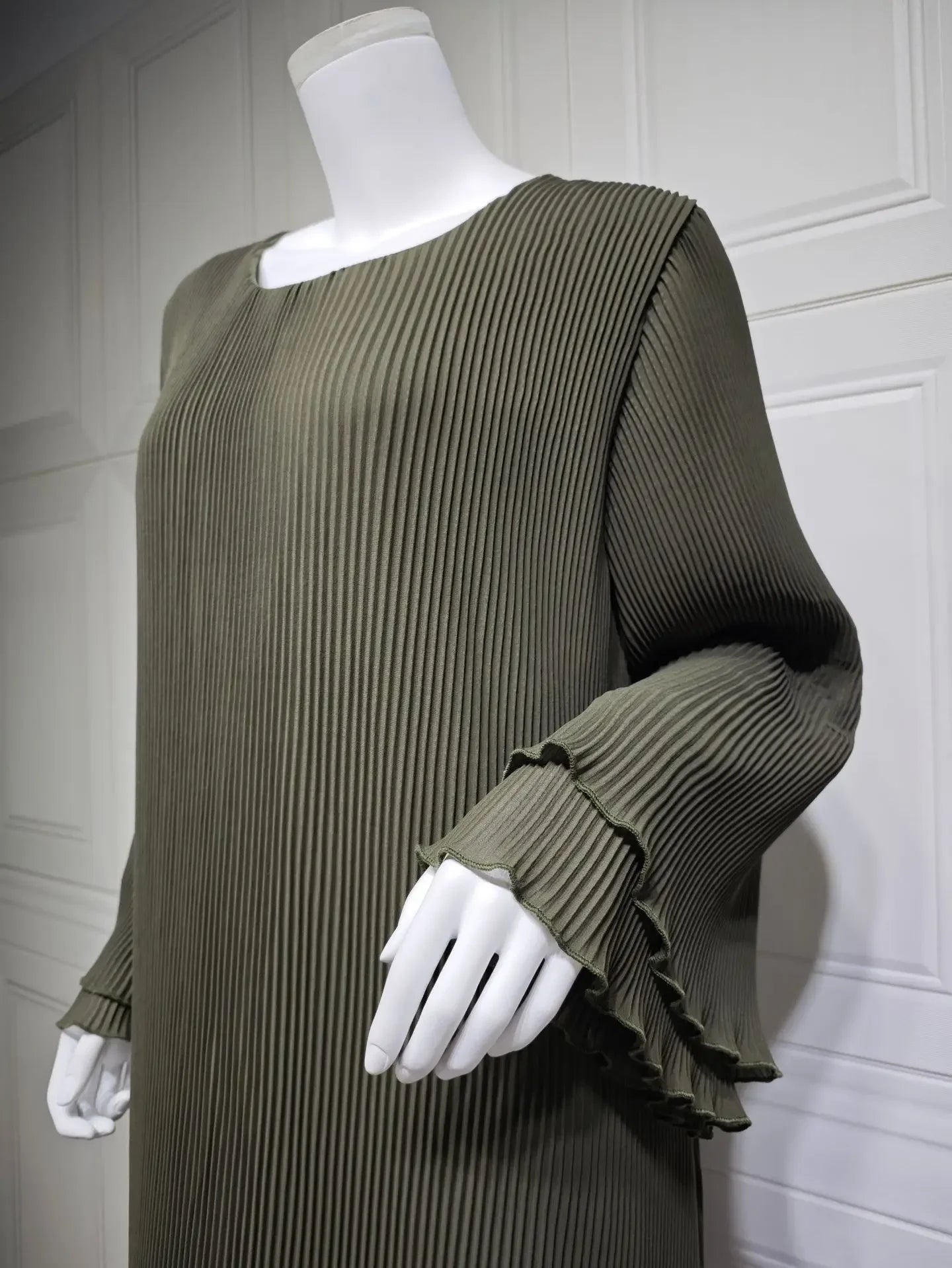 Pleated Flare Sleeve Abaya - Elegant Party Dress