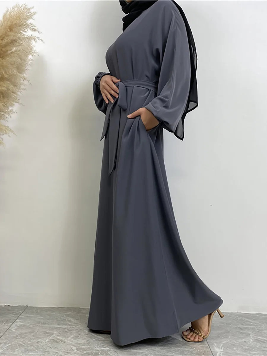 Elegant Abaya Dress with Pockets - Regular Fit Robe