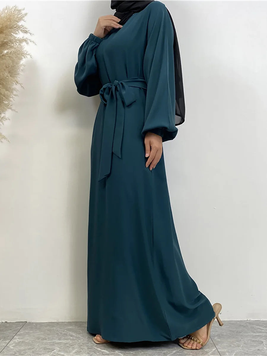 Elegant Abaya Dress with Pockets - Regular Fit Robe
