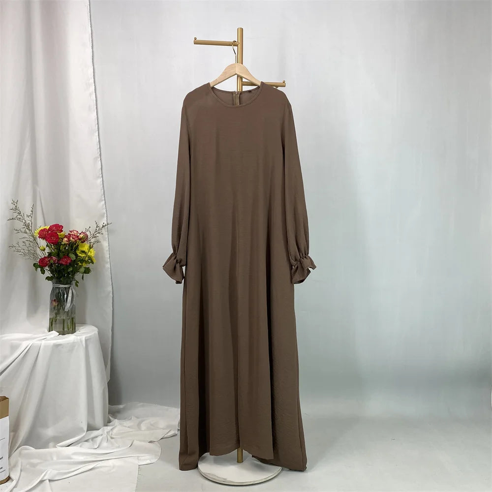 Daily Woven Abaya with Pockets - Elegant Regular Fit